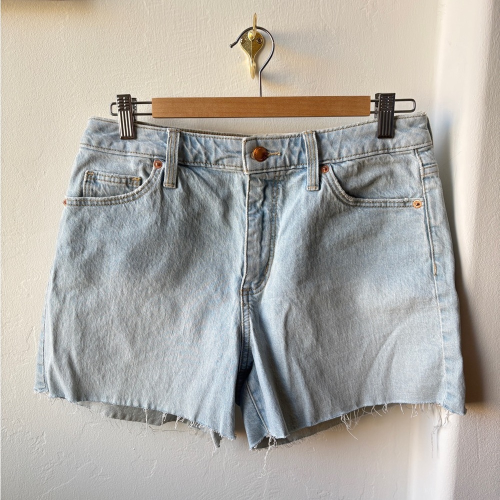 Universal Thread Light Wash Denim Shorts